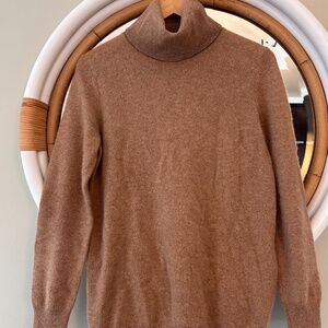 White + Warren Camel Essential Cashmere Turtleneck Sweater Size M